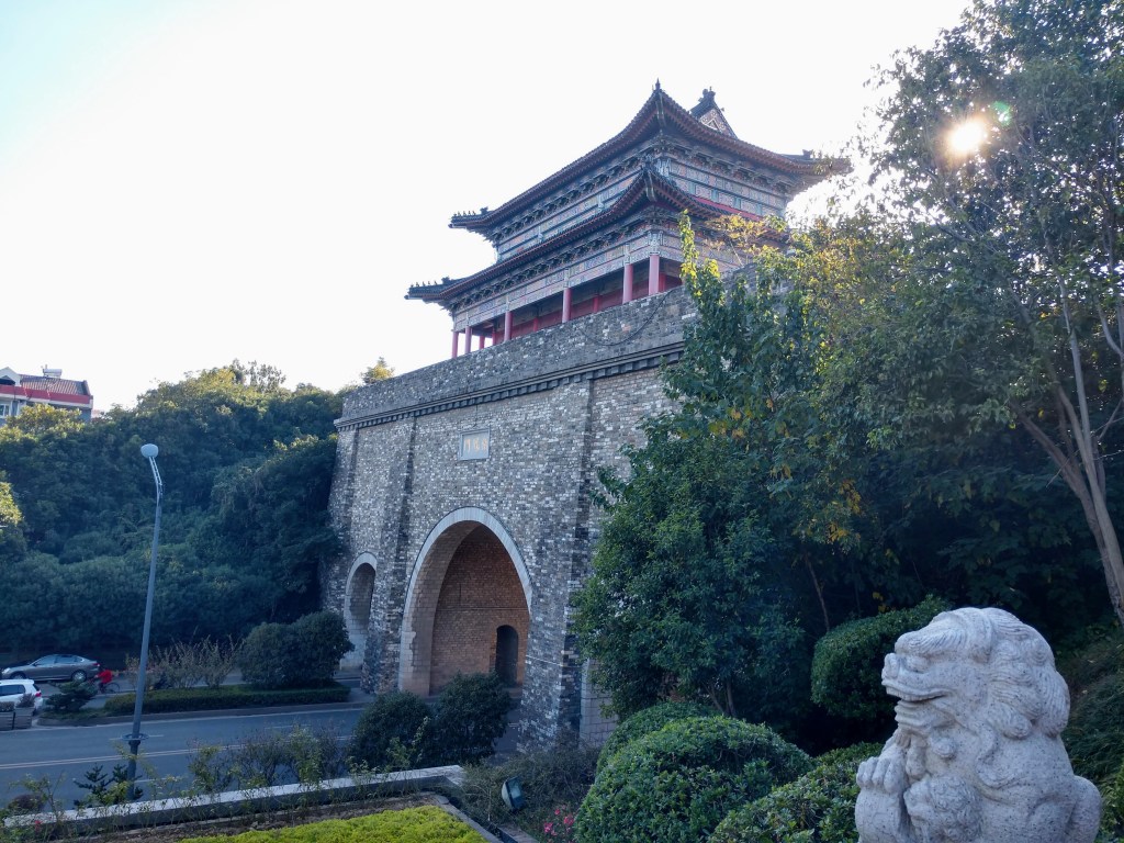 6 Pros and Cons on Expat life in China